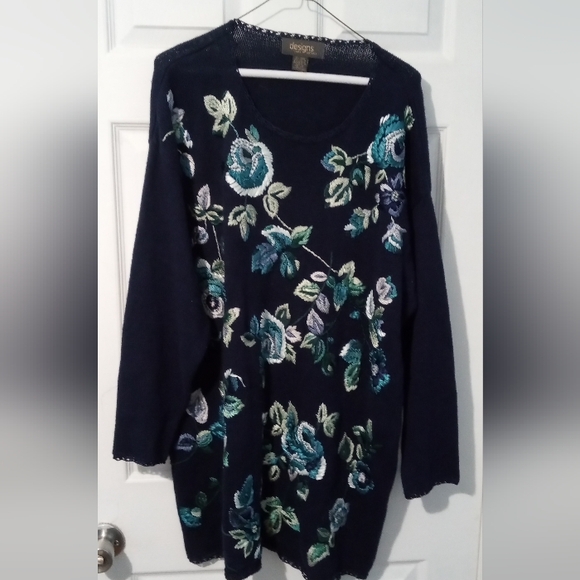 Lane Bryant Navy Floral Sweater - Picture 1 of 4
